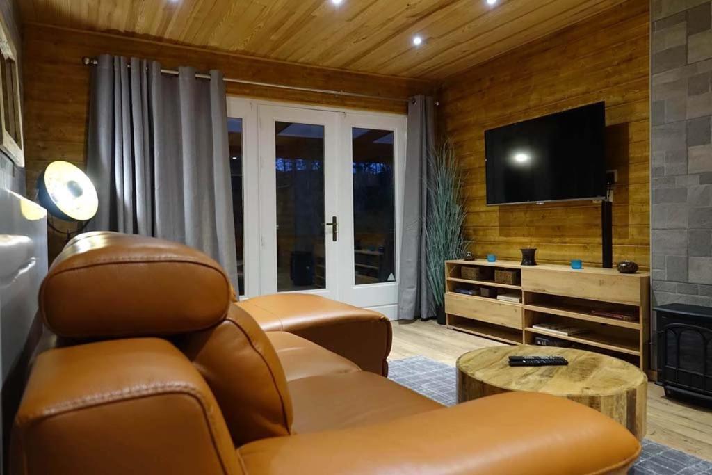 Le Chalet De Hermeton Hastiere-par-dela Экстерьер фото